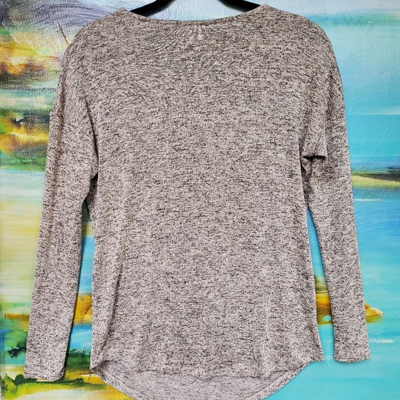 CARMEN Carmen Marc Valvo Zip Shoulder Knit Top - Picture 5 of 10